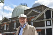 London ist ein Zentrum der Vermessungsgeschichte. Harald Lesch spürt im Royal Greenwich Observatory und anderen ehrwürdigen Orten der Wissenschaftsgeschichte den Meilensteinen der Vermessung unserer Erde nach.