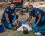 Eddie Diaz (Ryan Guzman, l.); Henrietta "Hen" Wilson (Aisha Hinds, r.)