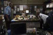 Terry Crews (Terry Jefford), André Braugher (Ray Holt).