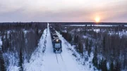 Idyllische Einöde: Im hohen Norden Kanadas durchqueren die Güter- und Personenzüge der VIA Rail karge Schneelandschaften.