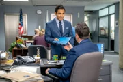 Detective Sam Acosta (Carlos PenaVega) geht wieder auf Mörderjagd gehen.  +++