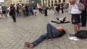 Wenig Interesse für die Protestaktion der Klimaaktivisten in Berlin.  +++