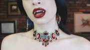 Vampire sind das Sinnbild der Unsterblichkeit. Und wer möchte nicht ewig jung bleiben?
