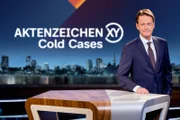 Moderator Rudi Cerne im Studio.