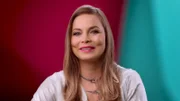 Regina Halmich, Boxweltmeisterin von 1995 bis 2007. Sie reflektiert in den Sendungen die Ereignisse zu Beginn des neuen Jahrtausends.