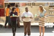 (v.l.n.r.) Kareema (Sarayu Blue);Hank (Jonathan Langdon); Evie Covington (Tori Anderson)