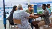 L-R: Izzy Morales (Otmara Marrero), Wes Chandler (Ron Perlman), Nick Talman (Adam Brody) und Ronald Dacey (Edi Gathegi)