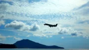 Flugzeug am Himmel