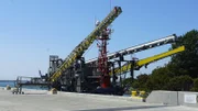 Vor der Küste San Diegos in Kalifornien liegt Flip: eine 108 Meter lange Forschungsplattform. Sie kann um 90 Grad kippen, sodass sie größtenteils im Wasser versinkt.