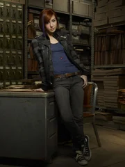 (1. Staffel) - Der Versuch, ihren Bruder aus der Parallelwelt zu retten, bringt Claudia Donovan (Allison Scagliotti) ins Warehouse 13 ...
