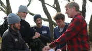 Pete Nelson talking to the build team before the treehouse build.