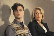 Bei der Premiere der siebten Staffel werden die Mitglieder der BAU von einem Senatsausschuss wegen ihrer Vergeltungsmaßnahmen nach dem vermuteten Tod und Verschwinden von Emily Prentiss befragt. Ein bekanntes Gesicht könnte ihnen jedoch dabei helfen, ihren Fall zu gewinnen und die Mannschaft zusammenzuhalten.