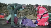 Sanitäter reagieren auf Notfälle.
