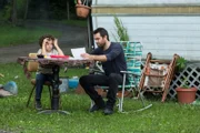 Antony Starr als Lucas Hood (r.)