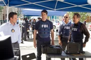 CRIMINAL MINDS - 'Hit' - In the first part of a two-part season finale, the BAU encounters a gang of bank-robbing serial killers in the nation's capital. As the team tries to negotiate the situation that is unfolding inside the bank, one of the team is taken hostage, on 'Criminal Minds' airing on CBS on WEDNESDAY, MAY 16 (9:00-10:00 p.m., ET). (ABC STUDIOS/MONTY BRINTON) JOSH STEWART, THOMAS GIBSON, SHEMAR MOORE, JOE MANTEGNA