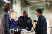 Arbeiten an einem neuen Mordfall: (v.l.n.r.) Reid (Matthew Gray Gubler), JJ (A. J. Cook), Sam Cooper (Forest Whitaker) und Rossi (Joe Mantegna) ...