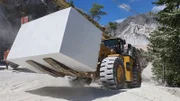 Lademaschine im Marmorbruch