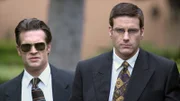 Ein neuer Fall für den jungen Lieutenant Joe Kenda (r.) und sein Team ...