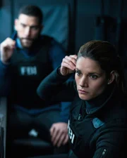 Omar Adom OA Zidan (Zeeko Zaki, l.); Maggie Bell (Missy Peregrym, r.)