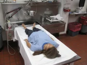 (4. Staffel) - Dr. Jan Garavaglia, eine der renommiertesten Pathologinnen in den USA, gibt einen Einblick in ihre Arbeit und erklärt, wie sie zusammen mit ihrem Team bei der Lösung komplizierter Mordfälle hilft und medizinische Absonderlichkeiten aufklärt.