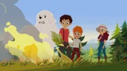 Die Kinder versuchen zuerst mit Ästen das Feuer zu löschen.