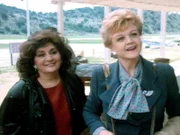 Jessica Fletcher (Angela Lansbury) und ihre Verlegerin Dorothy (Georgia Brown) wurden einem jungen Autoren nach Montana gerufen.