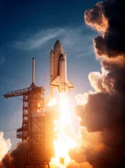 Das Space Shuttle Columbia startet zur ersten Shuttle-Mission, STS 1, am 12 April 1981