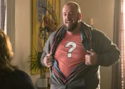 Obwohl die beiden eigentlich bereits verlobt sind, möchte Toby (Chris Sullivan) seiner Kate einen romantischen Antrag bescheren ...