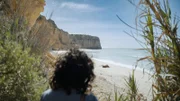 Ein gemeinsamer Badeurlaub an einem Strand in Portugal - oder eine paradiesische Falle?