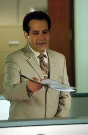 Die Ermittlungen in einem neuen Fall zwingen Monk (Tony Shalhoub) dazu, für einige Zeit als Bürogehilfe zu arbeiten ...