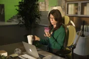 Deirdre Hackmeyer (Amy Pietz)
