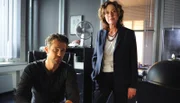 Staatsanwältin Karmann (Charlotte Schwab) und Oberkommissar Donald Becker (Wayne Carpendale) glauben, dass Dr. Winter etwas verheimlicht.