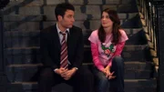 Ted (Josh Radnor), Robin (Cobie Smulders)