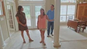 Ein Paar aus der Stadt würde ihre Kinder gerne in einem Strandhaus in Destin aufwachsen sehen. Dafür wäre ein großer Garten und vier Zimmer perfekt - oder doch eine Boot-Anlegestelle und ein extra Gästezimmer? Auch wenn es nicht einfach wird, bei diesen Wünschen im Budget zu bleiben, ist der Makler bereit für die Herausforderung.