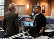 Alden Parker (Gary Cole, l.); Nick Torres (Wilmer Valderrama, r.)