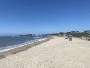 San Clemente Beach +++ Die Verwendung des sendungsbezogenen Materials ist nur mit dem Hinweis und Verlinkung auf RTL+ gestattet. +++