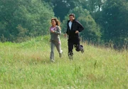 MDR Fernsehen FAMILIE DR. KLEIST III. STAFFEL FOLGE 37, "Verstimmungen", am Sonntag (01.05.11) um 14:35 Uhr. Endlich mal wieder Zeit füreinander: Marlene (Christina Plate, l.) und Christian (Francis Fulton-smith, r.) beim gemeinsamen Joggen.