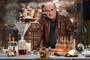 Professor Harald Lesch entdeckt die Rolle von Heroin und Kokain bei der Entstehung der modernen Medizin.