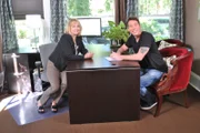 On the right: David Bromstad.