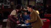 Marshall Eriksen (Jason Segel, hinten r.), Lily Aldrin (Alyson Hannigan, hinten l.)