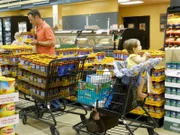Chris Duff shopping with daughter Elizabeth.