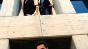 Hat das Aktiengeschäft Börsentycoon Jammer (Rick Pasqualone, unten) das Genick gebrochen? Stella (Melina Kanakaredes) und Don (Eddie Cahill) glauben nicht an einen Selbstmord.