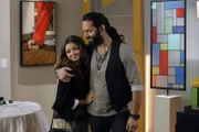 Sarah Hyland, Jason Mantzoukas
