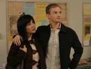 Piama Tananahaakna (Emy Coligado), Francis (Christopher Masterson)