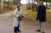 Christoph (Dieter Bach, r.) und Maxi (Katharina Scheuba l.) liefern sich einen emotionalen Wortwechsel.