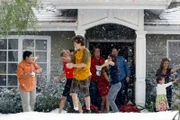 L-R: Manny Delgado (Rico Rodriguez), Claire Dunphy (Julie Bowen), Phil Dunphy (Ty Burrell), Luke Dunphy (Nolan Gould), Cameron Tucker (Eric Stonestreet), Gloria Delgado-Pritchett (Sofía Vergara),  Alex Dunphy (Ariel Winter), Jay Pritchett (Ed O'Neill), Lily Tucker-Pritchett (Aubrey Anderson-Emmons), Haley Dunphy (Sarah Hyland)