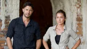 L-R: Field Biologist, Phil Torres und Paranormal Researcher, Jessica Chobot