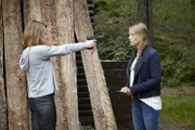 Nach der geplatzten Lösegeldübergabe ist die Entführerin Nicole (Jennifer Ulrich) offenbar wild entschlossen, sich an ihrer Geisel Sylvia (Marie Bendig) für das erlittene Unrecht zu rächen...