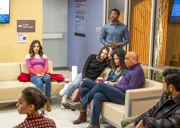 (v.li.): Shazi Raja (Jaya), Kara Royster (Emily), Brandon Micheal Hall (Miles Finer), Violett Beane (Cara), Erica Gimpel (Trish), Joe Morton (Arthur Finer), Suraj Sharma (Rakesh).