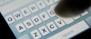 Die Smartphone-Tastatur, auf welcher alle Nachrichten geschrieben werden.
